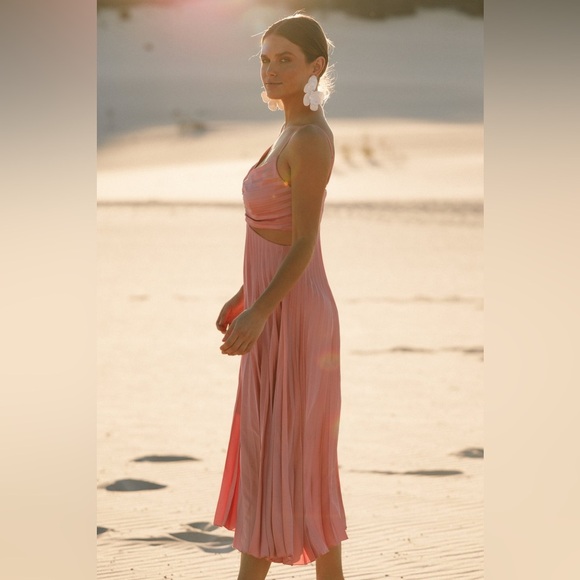 PETAL & PUP NIAMH MIDI DRESS - POPPY PINK B2938 - Picture 2 of 11